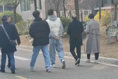网红吃瓜今日热门事件,揭秘今日热门事件背后的真相与争议