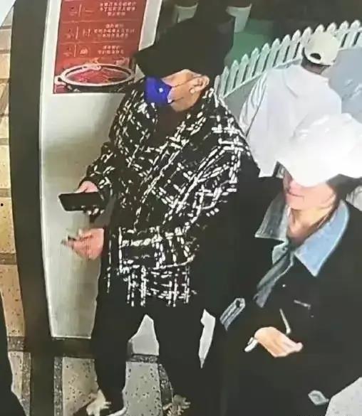 吃瓜八卦爆料情侣,吃瓜群众揭秘明星情侣甜蜜瞬间