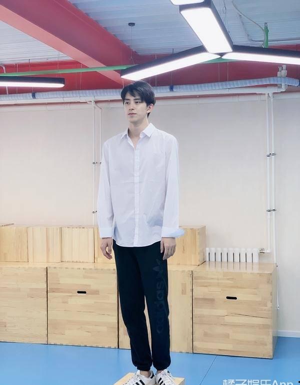 吃瓜爆料李易峰邓伦,娱乐圈风云再起？”