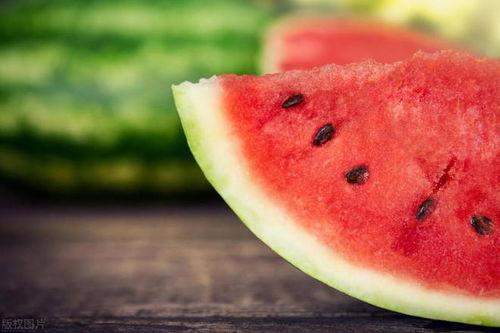 吃瓜爆料发朋友圈的文案,揭秘娱乐圈幕后故事