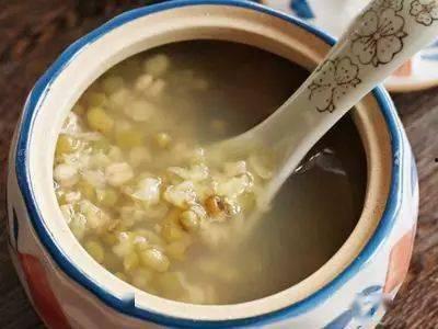 黑蜜瓜吃了可以吃绿豆汤吗,健康搭配的完美选择