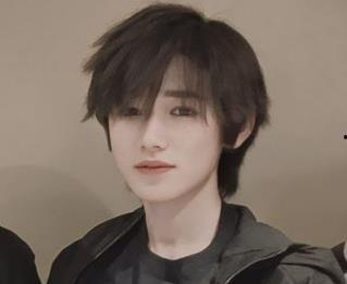 刘耀文宋亚轩吃瓜爆料,娱乐圈背后的惊人真相